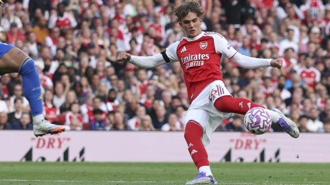 Max se convirtió en el tercer jugador más joven en debutar en la Premier League.