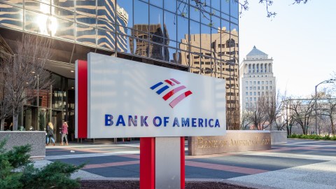 Bank of America nego cuenta a Donald Trump