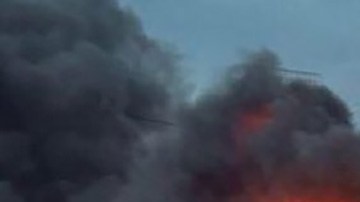 Camioneta incendiada