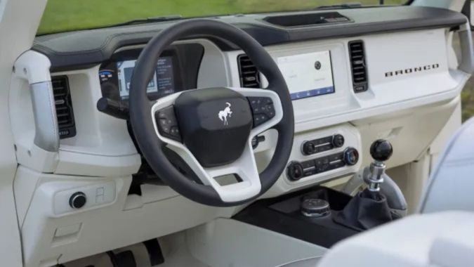 El interior del Ford Bronco Roadster OG Concept
