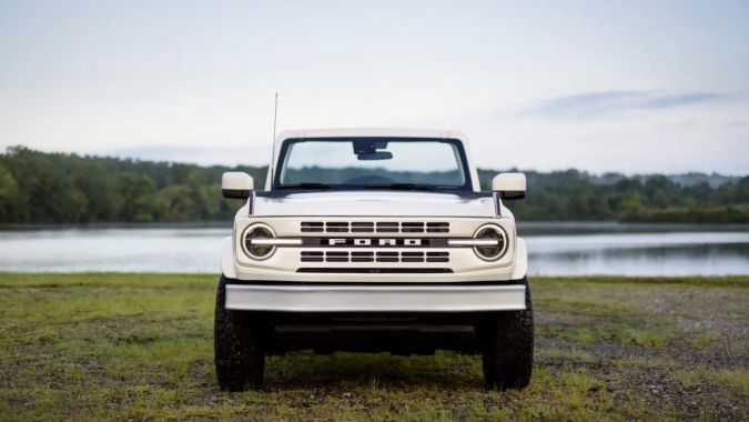 En 2026 llega el Ford Bronco Roadster OG Concept