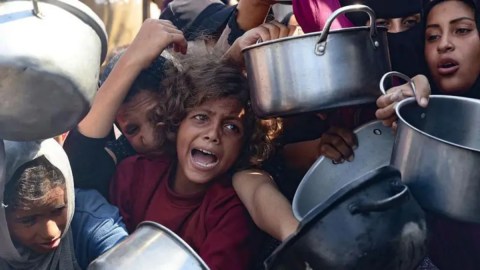 La ONU califica la hambruna como un fracaso de la humanidad, mientras el gobierno israelí dice que es una "mentira descarada".