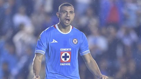 Ciudad de México, 31 de agosto de 2024. Giorgos Giakoumakis en festejo de gol durante el partido correspondiente a la jornada 6 del torneo Apertura 2024 de la Liga BBVA MX, entre la Máquina Celeste del Cruz Azul y las Águilas del América, realizado en el estadio Ciudad de los Deportes. Foto: Imago7/ Etzel Espinosa