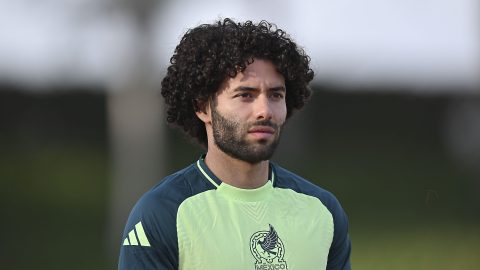 César huerta durante un entrenamiento de la selección mexicana.