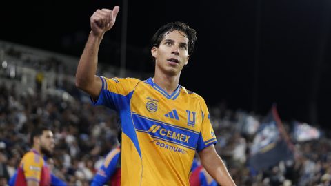 Diego Lainez ha mostrado un buen nivel con los Tigres de la UANL.