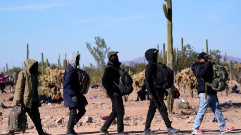 El arresto deja en suspenso la realización de una marcha migrante.