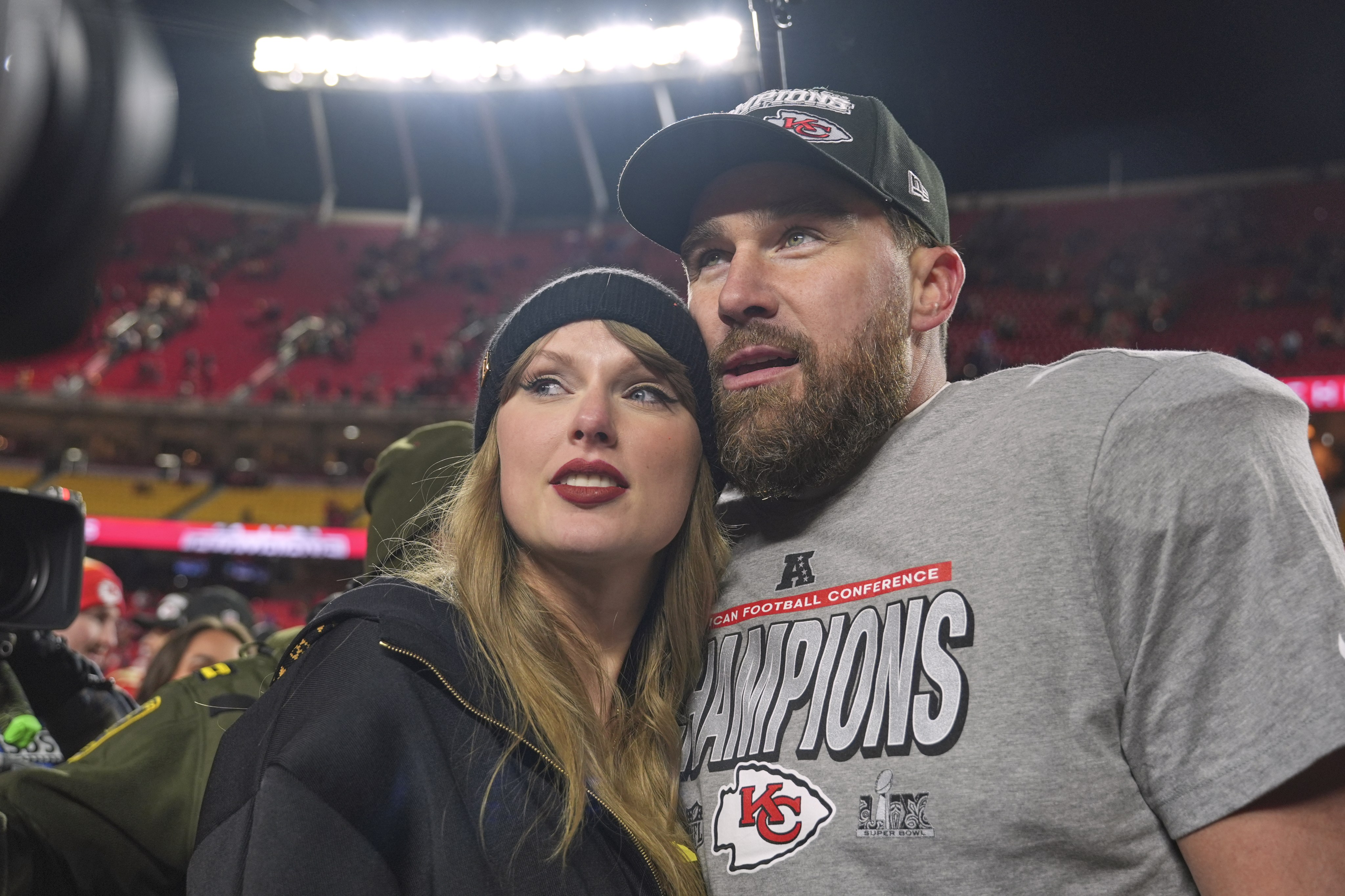 Cómo comenzó la historia de amor de Taylor Swift y Travis Kelce? - La Opinión
