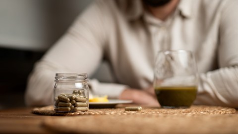 Florida declara ilegal la venta de "7-OH", un subproducto concentrado del kratom