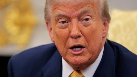 Nuevos aranceles de Trump entran en vigor en 90 países (¿cuáles son de América Latina?)