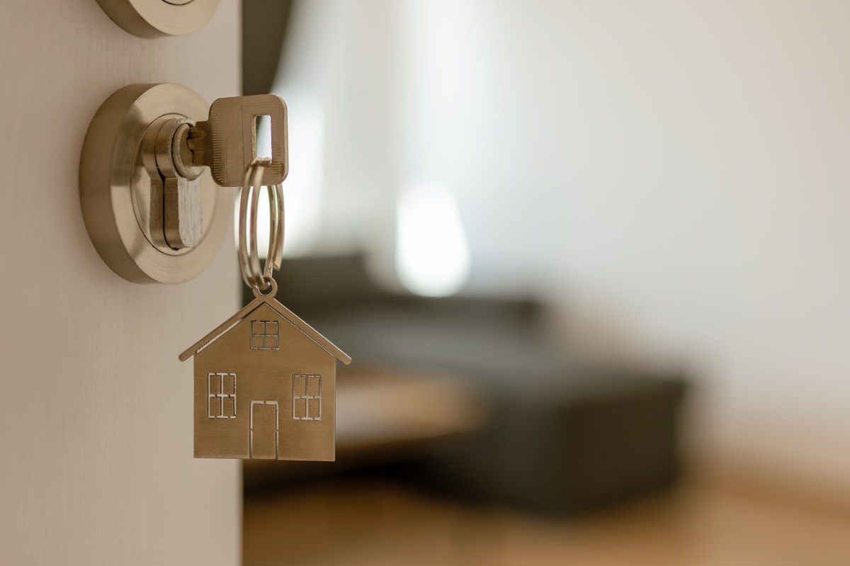 Casa en alquiler se viraliza por la insólita ubicación del baño: ¡Es subterráneo!