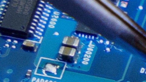 Los aranceles sobre chips de computadora y semiconductores podrían aumentar los precios de bienes como computadoras personales y teléfonos inteligentes.