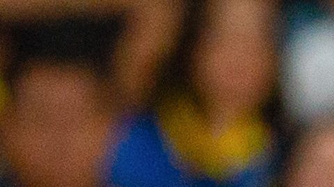AMDEP9600. HOUSTON (ESTADOS UNIDOS), 02/08/2025.- José Raúl Zúñiga (d) de América disputa el balón con Wil Trapp de Minnesota este sábado, en un partido de la fase de grupos de la Leagues Cup entre Club América y Minnesota United FC en el estadio Shell Energy en Houston (Estados Unidos). EFE/ Carlos Ramírez