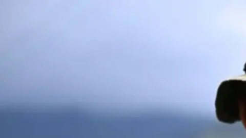 Un miembro del frente Carlos Patiño, al que Petro acusó de ser el responsable de la muerte de 13 policías en un ataque con drones.