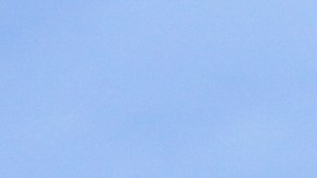 La aeronave descendió de forma controlada sobre un camino de tierra