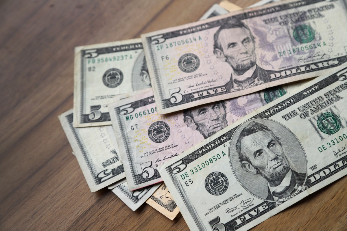 ¿Quieres saber si un billete es falso? Así puedes hacerlo usando la cámara de tu smartphone