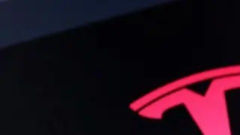 Tesla sostuvo que el conductor, George McGee, tuvo la culpa, pero el tribunal no lo vio así.