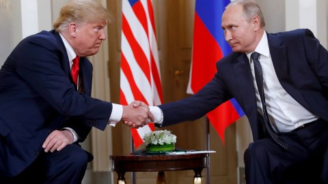 Trump y Putin se reunieron en Helsinki en 2018.