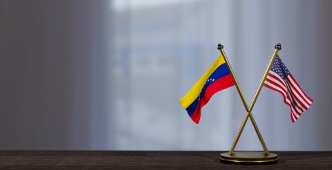 El Servicio de Ciudadanía e Inmigración (USCIS) aclara que el TPS "no conduce al estatus de residente permanente legal ni confiere ningún otro estatus migratorio".