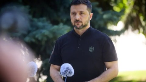 Volodimir Zelensky acusa a Rusia de posponer el fin del conflicto.