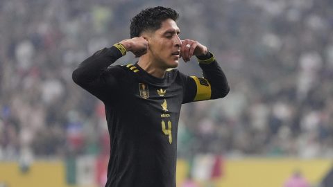 Edson Álvarez fue criticado por su decisión de marcharse a Turquía.