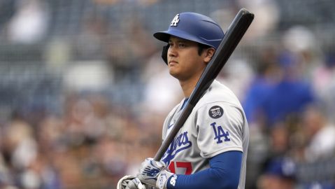 Los Angeles Dodgers' Shohei Ohtani waits on deck during the first inning of a baseball game against the Pittsburgh Pirates in Pittsburgh, Tuesday, Sept. 2, 2025. (AP Photo/Gene J. Puskar)