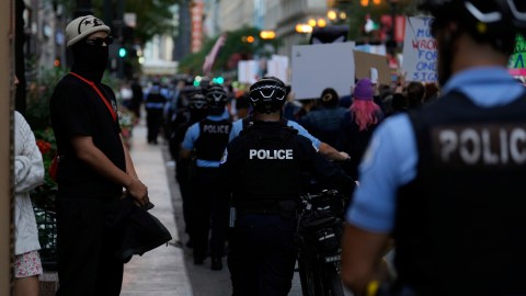 Gobierno de Trump inicia operativos migratorios en Chicago y Boston