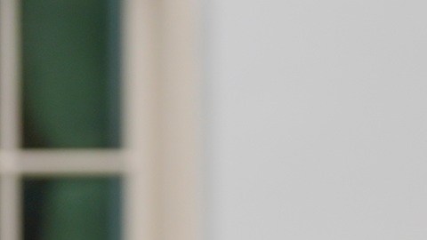 El vicepresidente J.D. Vance y otros republicanos afirman falsamente que demócratas quieren otorgar seguro médico a indocumentados.