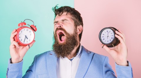 Investigadores recomiendan eliminar el horario de verano en EE.UU. como una medida para mejorar la salud
