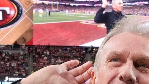 Composición: Joe Montana y Patrick Mahomes.