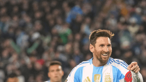 Lionel Messi y Lamine Yamal