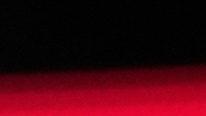 Erika recibió una larga ovación de miles de dolientes que asistieron al homenaje a su esposo en el Estadio State Farm de Arizona.