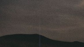 La banda méxico-americana acaba de lanzar su nuevo sencillo, “Hojas en el Aire”.