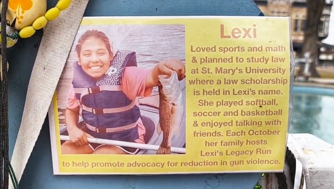 Altar en memoria de Lexi Rubio una de las víctimas del tiroteo en Uvalde.