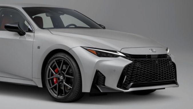 Lexus IS 2026