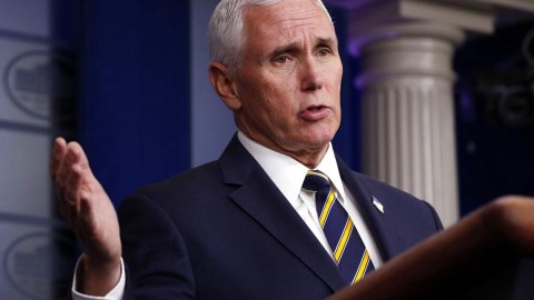Mike Pence se aleja cada vez más de la política y se refugia en su trabajo como docente y asesor universitario