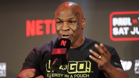 Mike Tyson quiere que Crawford venza a Canelo, pero no cree que suceda ...
