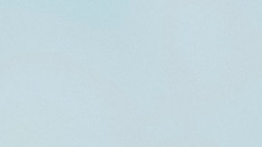 El vicepresidente J. D. Vance (d), su esposa Usha Vance (c) y Erika Kirk desembarcan con el cuerpo de Charlie Kirk, el 11 de septiembre de 2025 en Phoenix.