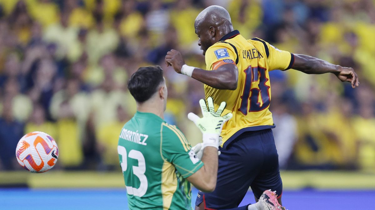 Ecuador derrotó 1-0 a Argentina sin Messi, para asegurar subliderato de la eliminatoria