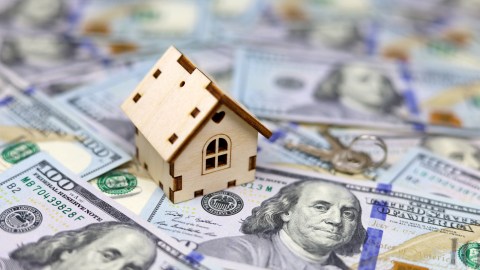 Para muchos latinos residentes en EE.UU., una casa móvil o manufacturada de tamaño modesto representa una puerta más realista.