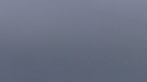 Inmigrantes deportados por EE.UU. desembarcan en el aeropuerto en Ciudad de Guatemala.