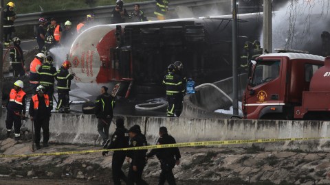 Autoridades aún no determinan la causa del accidente, pero todo indica que una fuga y luego explosión causó el desastre.