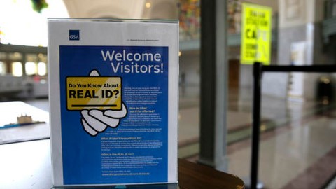 Esencialmente, el Real ID funciona como documento obligatorio para abordar un avión o ingresar a edificios federales.