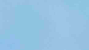 Agentes usan gases lacrimógenos para reprimir las protestas contra ICE.