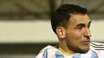 Imagen del primer gol del Ourense, el que inició la remontada sobre el Oviedo.