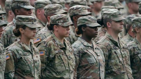"Ninguna de nosotras pidió jamás un trato especial": veteranas del ejército de EE.UU. responden al secretario de Defensa, Pete Hegseth