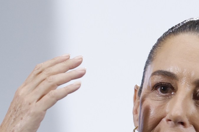 Sheinbaum llama a “cumplirle al pueblo” de México al celebrar su primer año de gobierno