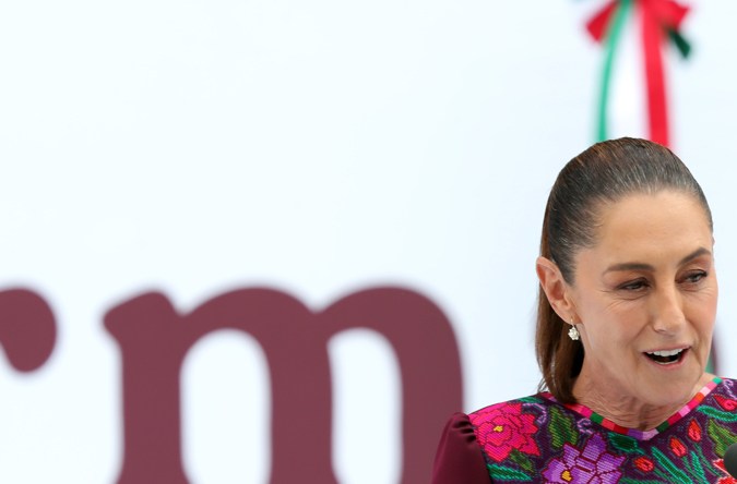 Sheinbaum celebra su primer año con un baño de masas y de continuidad con López Obrador