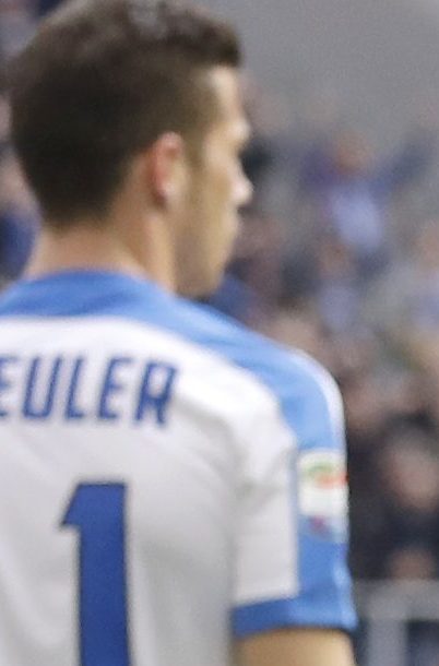 Inter Milan's Mauro Icardi celebrates after scoring during the Serie A soccer match between Inter Milan and Atalanta at the San Siro stadium in Milan, Italy, Sunday, March 12, 2017. (AP Photo/Antonio Calanni)