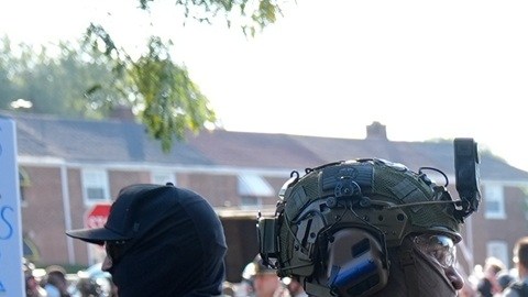 Agentes federales realizan operativos migratorios en varias ciudades, como Chicago.