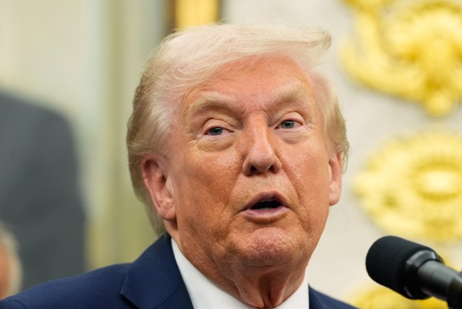 Trump dice que "Estados Unidos quiere ayudar a China, no perjudicarla"